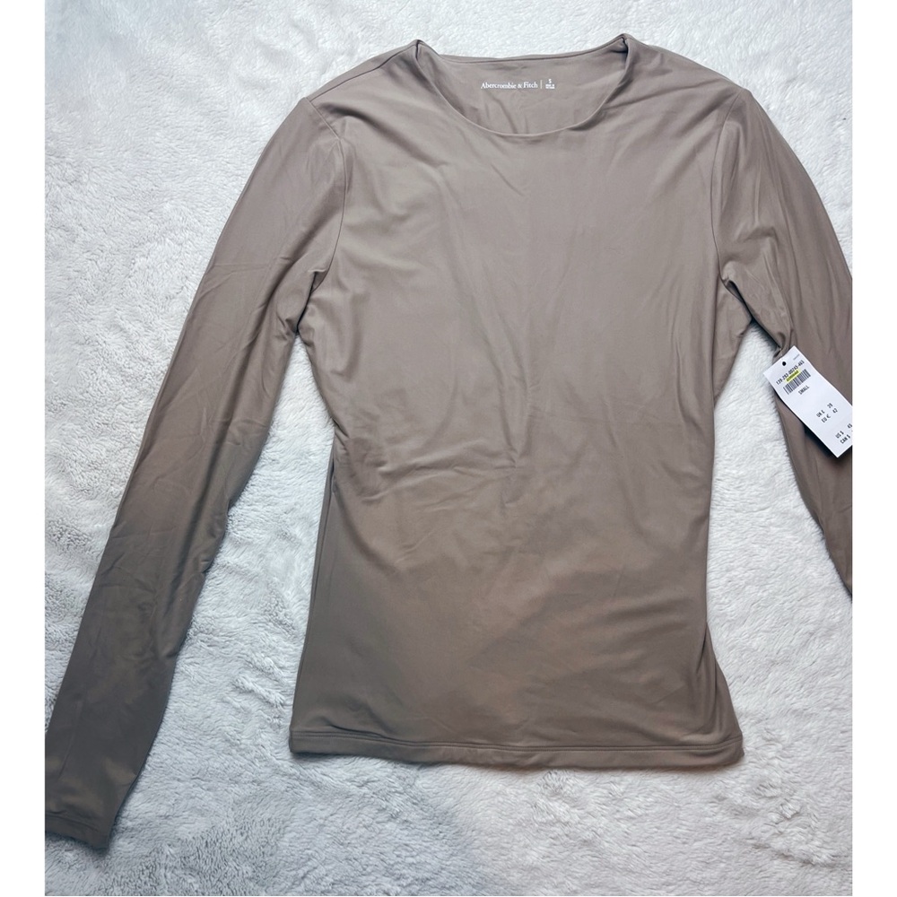 A&F | Seamless Long Sleeve Top - Picture 7 of 10